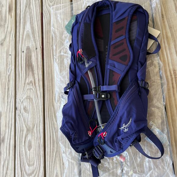 Osprey bike hydration backpack 14L women\'s Raven Deep Fig - NWT purple indigo main image 5